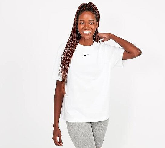 Nike tişört bedenleri mevcuttur