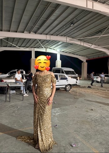 Parlak Altın Renkli Uzun Abiye Elbise - Görsel 2