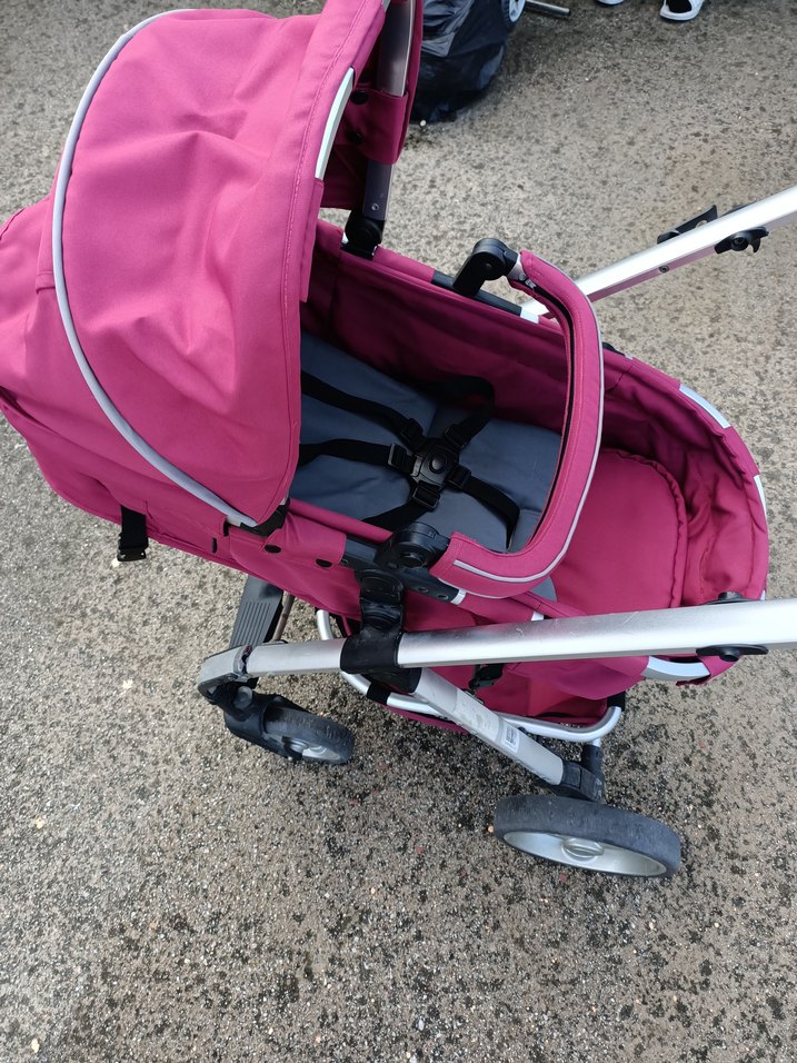 Parlak Pembe Bebek Arabası ve puset - Görsel 3