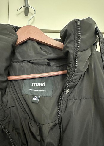 Siyah Kapüşonlu Kadın Kışlık Mont - Görsel 2