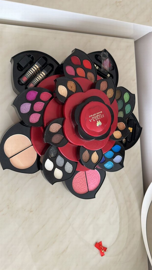 Çiçek Tasarımlı Çok Renkli Göz Farı Paleti - Görsel 2