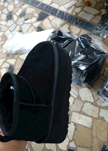 Ugg Siyah Kadın Dolgu Topuklu Botlar