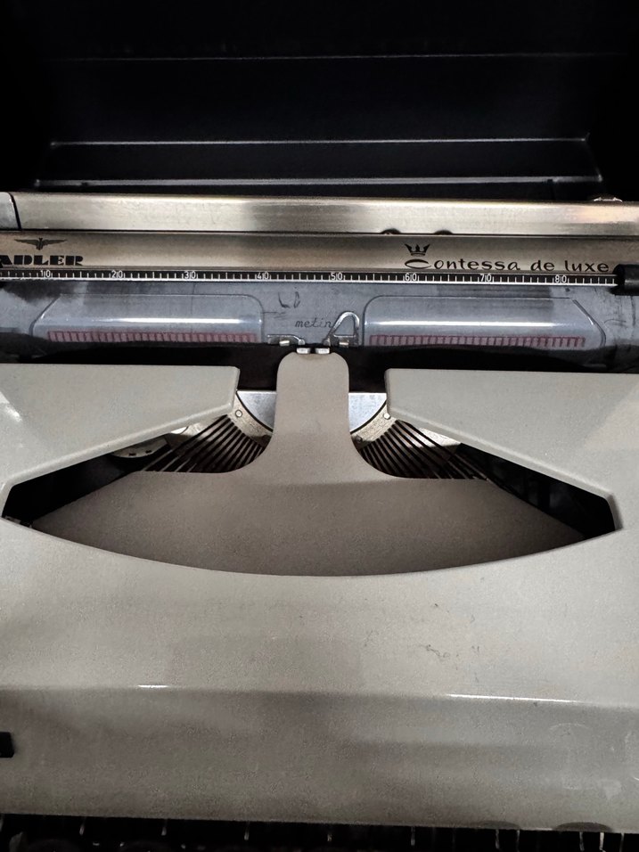 Gri Contessa Daktilo - Görsel 5