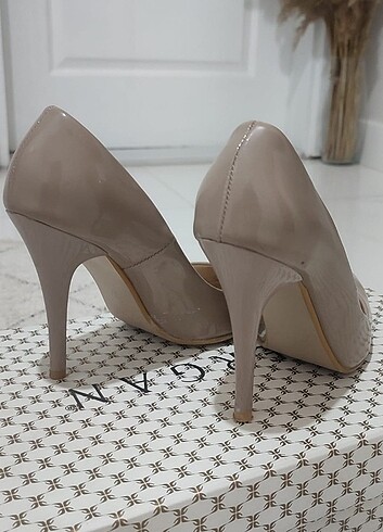 Diğer Kadın bej stiletto