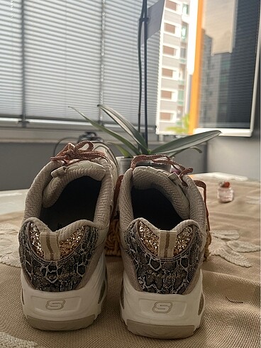37 Beden ten rengi Renk Skechers kadın spor