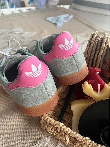 34 Beden turkuaz Renk Adidas spor ayakkabı