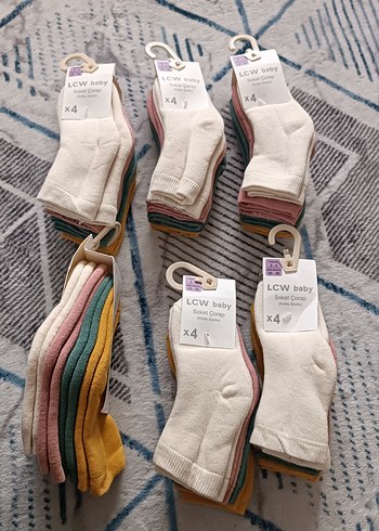 LCW Baby Kız Çocuk Pamuklu Renkli Soket Çorap 4'lü - Görsel 3
