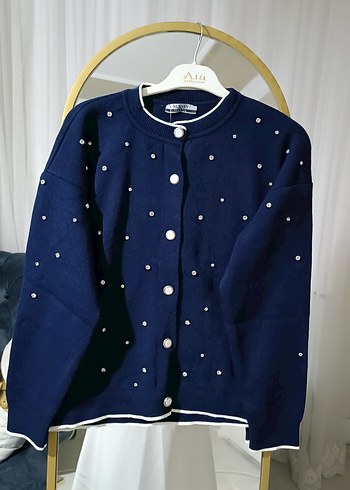 Düğmeli Mini Mavi Nakışlı Hırka - Görsel 3