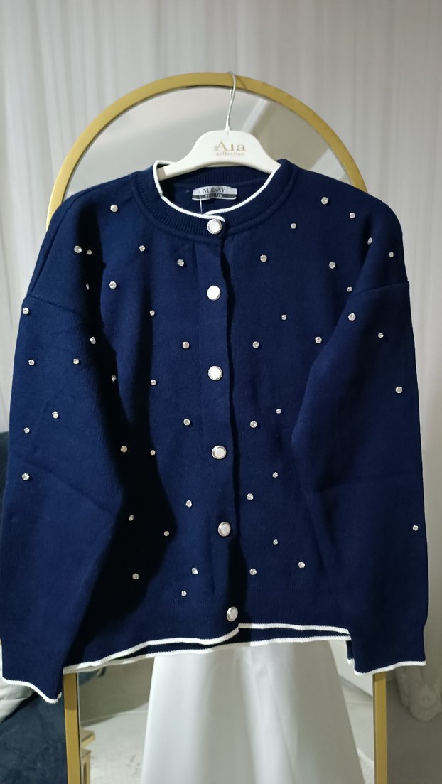 Düğmeli Mini Mavi Nakışlı Hırka - Görsel 2