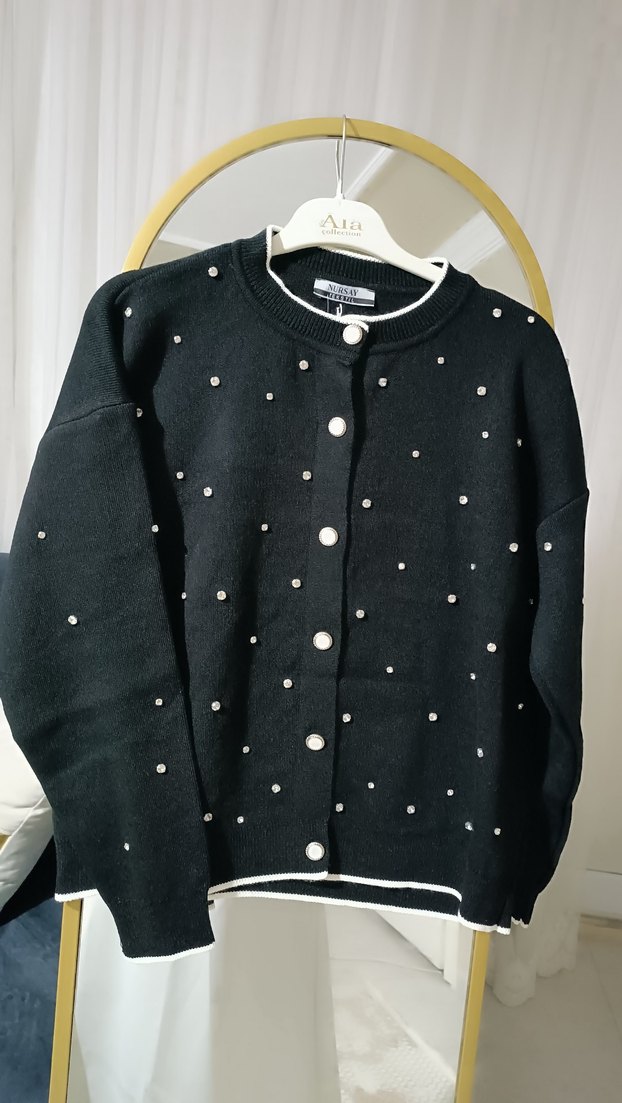 Düğmeli Siyah Mini Puantiyeli Hırka - Görsel 2