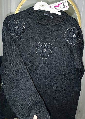 Siyah Nakışlı Örgü Kadın Kazak - Görsel 2