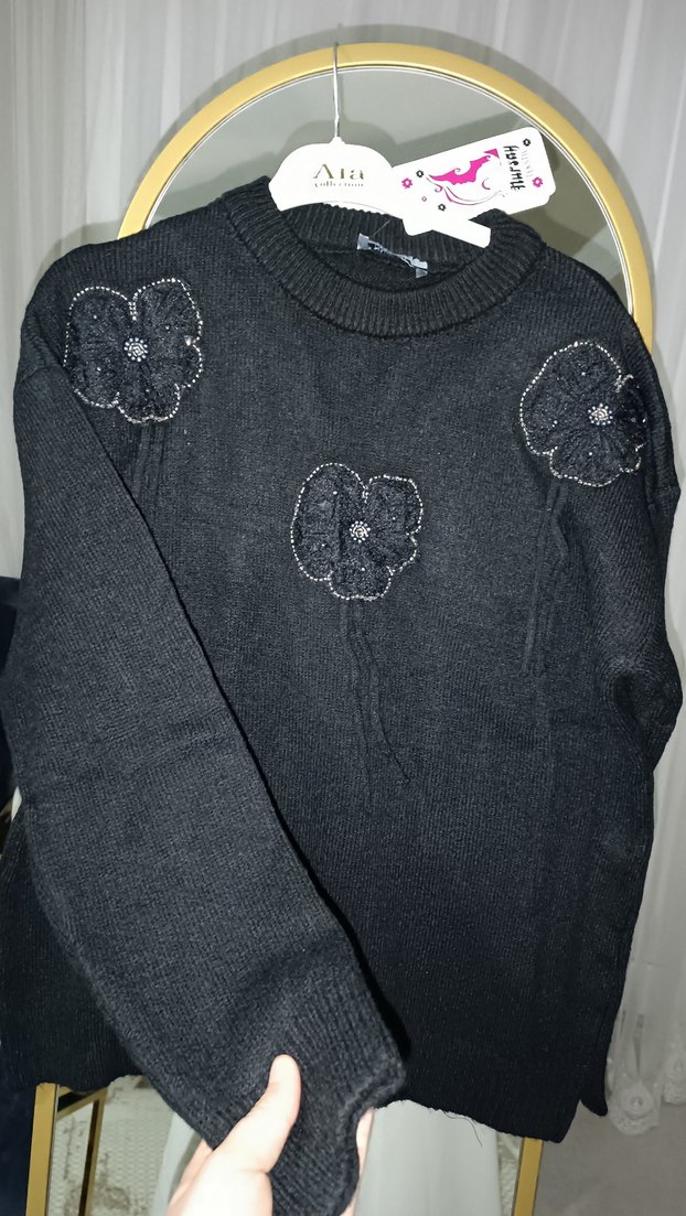 Siyah Nakışlı Örgü Kadın Kazak - Görsel 2