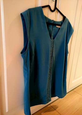 Kemerli Turkuaz V Yaka Kolsuz Bluz - Görsel 2