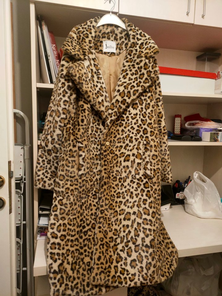 Leopar Desenli Uzun Kadın Suni Kürk - Görsel 2