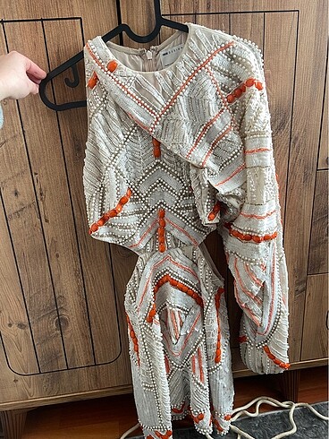 Asos taşlı elbise