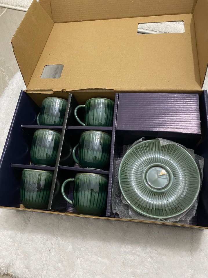 Koyu Yeşil Seramik Fincan ve Tabağı - Görsel 3