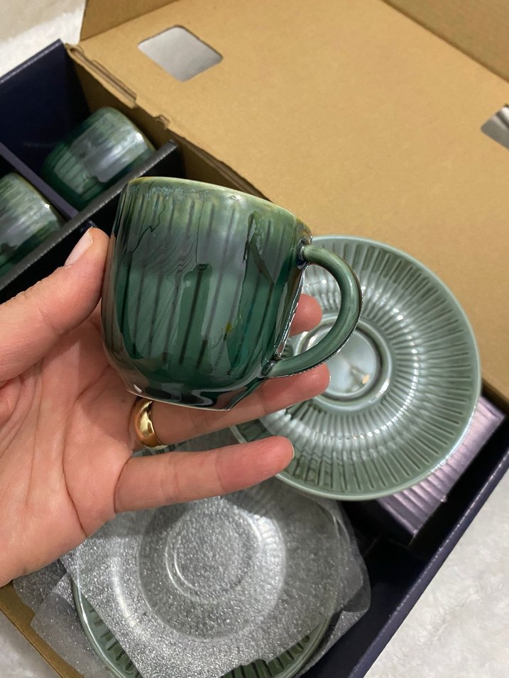 Koyu Yeşil Seramik Fincan ve Tabağı - Görsel 4