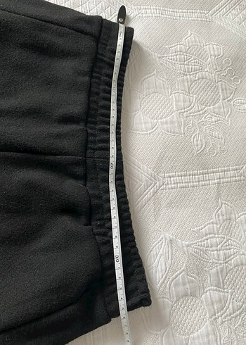 Kadın Siyah Midi Rahat Kesim Kumaş Pantolon - Görsel 3