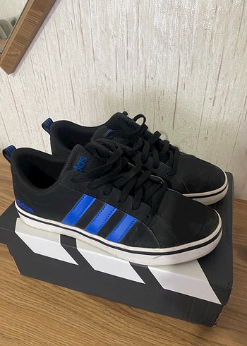 Adidas Erkek Lacivert Spor Ayakkabı