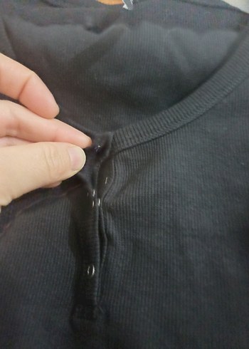 Düğmeli Siyah Kısa Kadın Atlet - Görsel 2