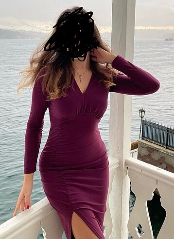 36 Beden Mürdüm yaka detaylı gece elbisesi