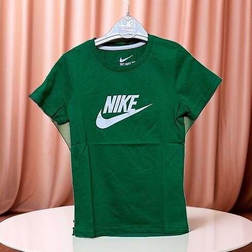 Nike tshirt