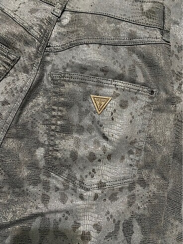 38 Beden gri Renk Guess koleksiyon pantolon
