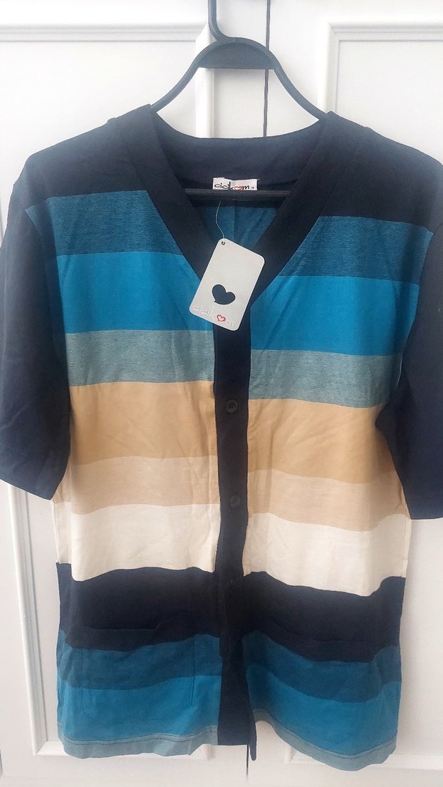 Düğmeli Kısa Kollu Tshirt - Görsel 4