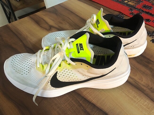 46 Beden Nike Lunaracer 4