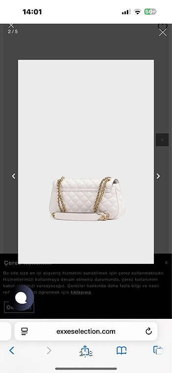 Guess Guess kapitone beyaz çanta