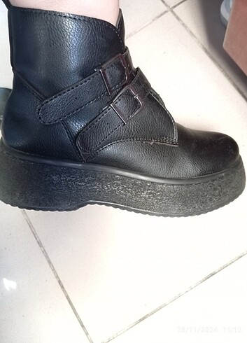37 Beden siyah Renk TONNY BLACK BOT