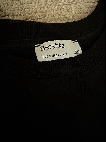 s Beden Bershka sweatshirt
