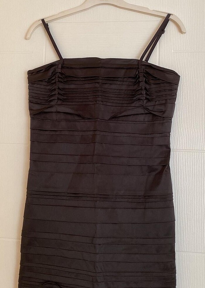 Askılı boleralı kısa abiye - Görsel 2