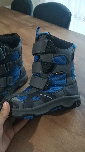Jack Wolfskin Kar botu erkek çocuk 28 numara orjinal Jack wolfskin