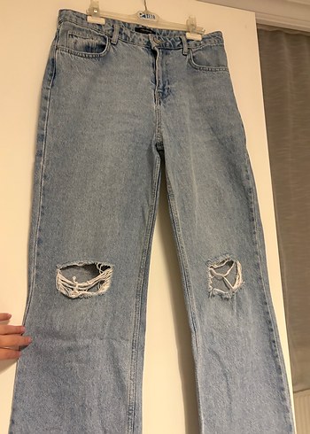 Mavi Yırtık Detaylı Rahat Kesim Kadın Kot Pantolon