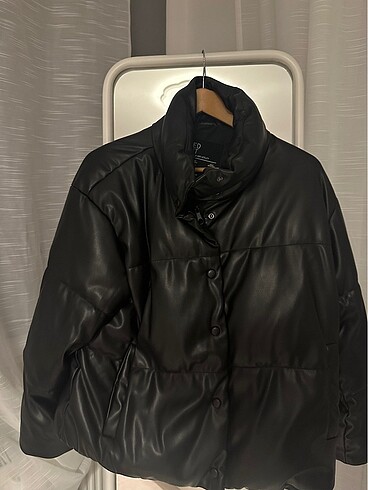 Stradivarius Deri Mont