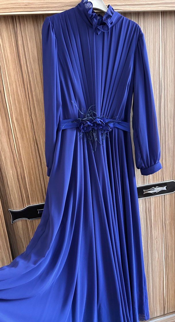 Uzun Kollu Pilili Lacivert Abiye Elbise - Görsel 3