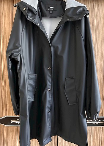 Siyah Uzun Kadın Yağmurluk - Görsel 2