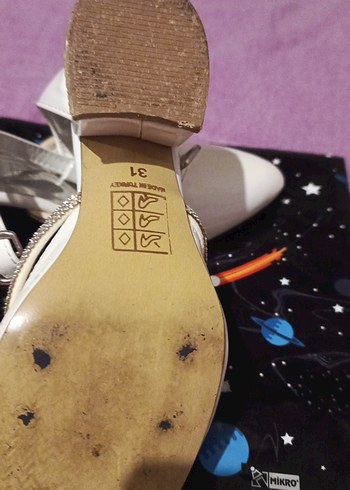 Beyaz Tokalı Stiletto Topuklu Kadın Ayakkabı - Görsel 2