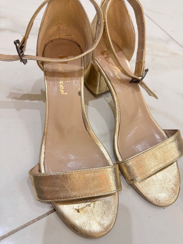 Parlak Altın Gold Kısa Topuklu Kadın Ayakkabı - Görsel 2