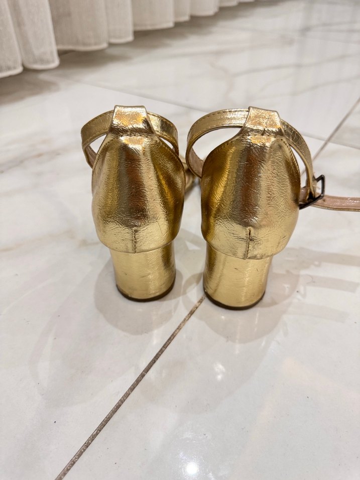 Parlak Altın Gold Kısa Topuklu Kadın Ayakkabı - Görsel 3