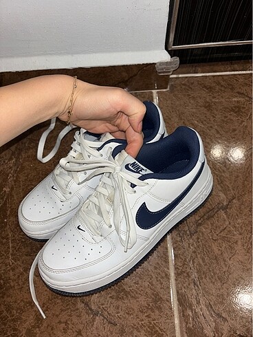37,5 Beden beyaz Renk orijinal nike ayakabbı