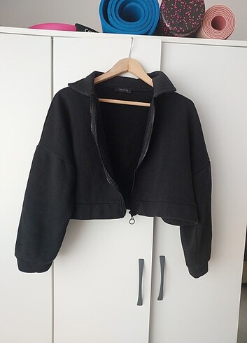 Crop siyah ceket 