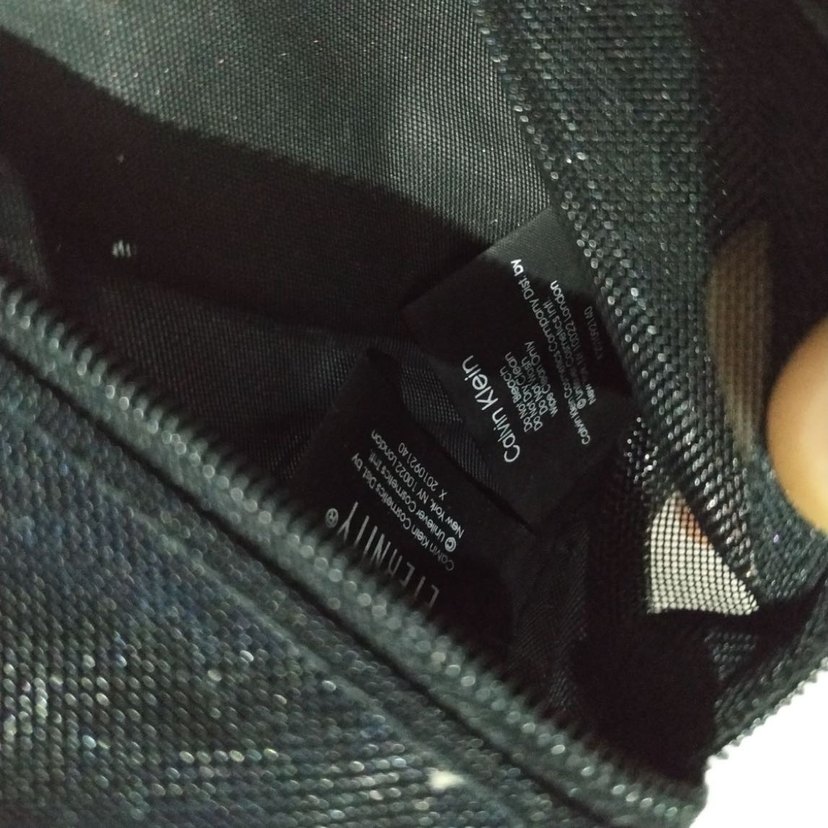 Calvin Klein Kozmetik Çantası - Görsel 2