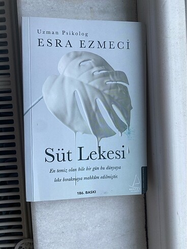 Esra ezmeci süt lekesi