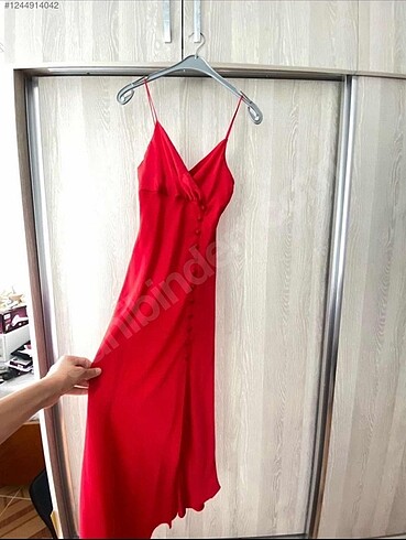 xs Beden kırmızı Renk Zara saten elbise