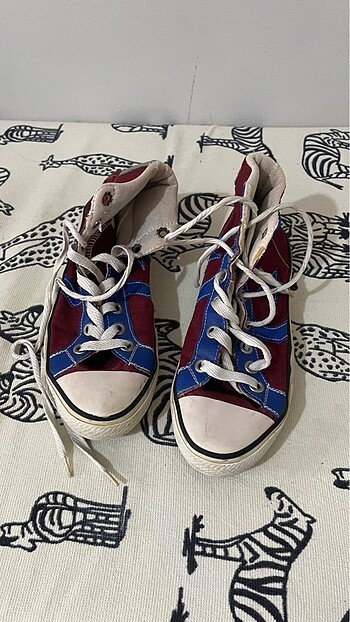 37 Beden bordo Renk Converse