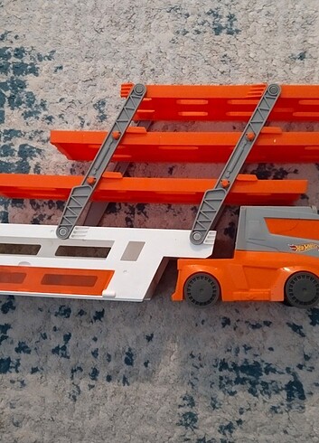  Beden Hotwheels araba taşıyıcı tır