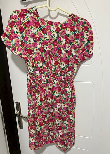 Renkli Çiçek Desenli V Yaka Midi Elbise - Görsel 3