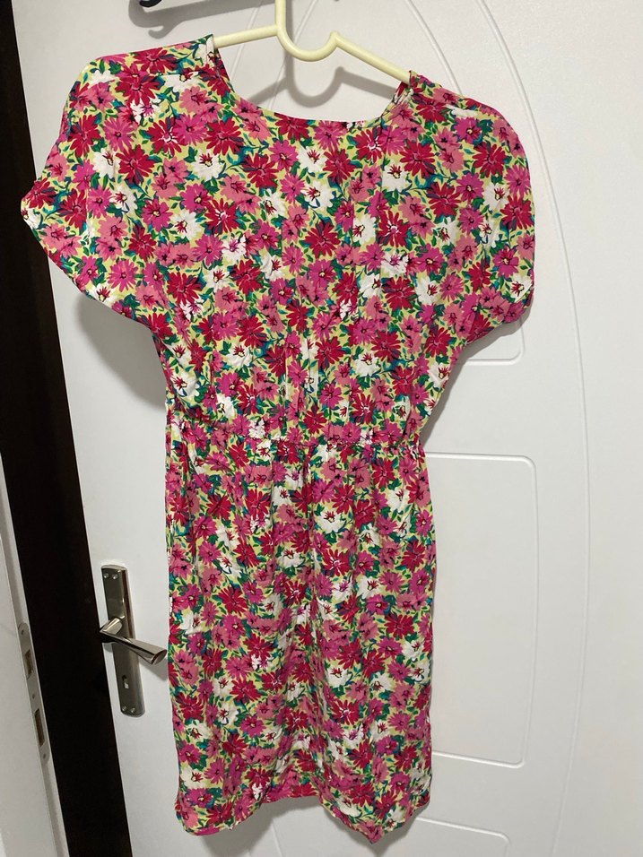 Renkli Çiçek Desenli V Yaka Midi Elbise - Görsel 3